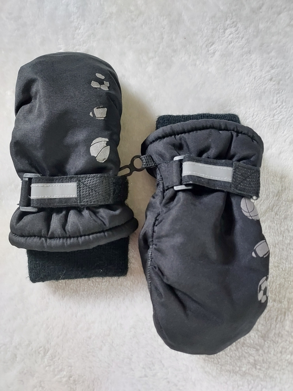 3M Black Kids Winter Mittens Thinsulate Cold Weather Protection Snow Ski School